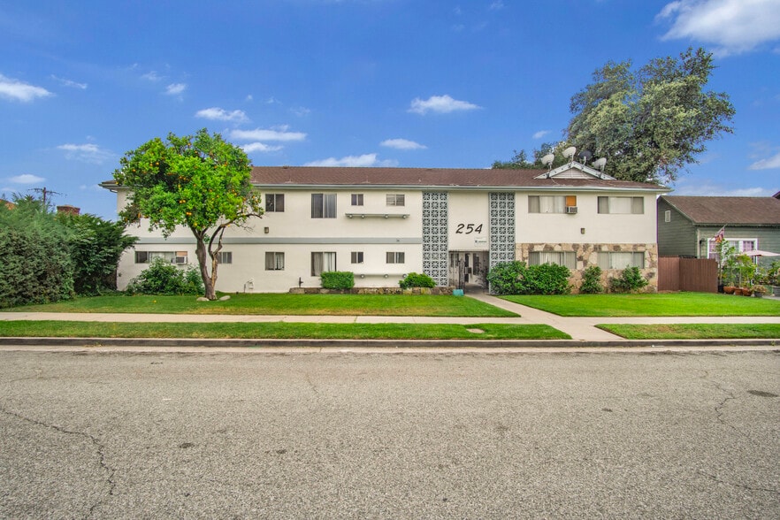 254 W Dexter St, Covina, CA à vendre - Photo du bâtiment - Image 3 de 23