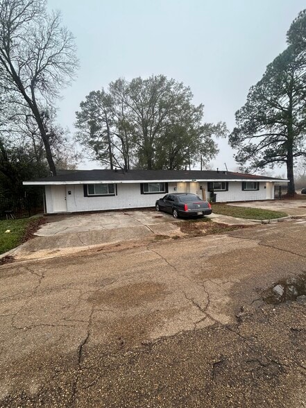 207 Decelle St, Jackson, MS for sale - Building Photo - Image 2 of 3