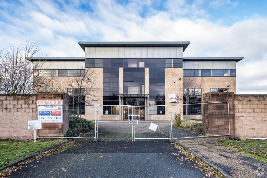 Hurricane Dr, Liverpool for lease - Building Photo - Image 3 of 3