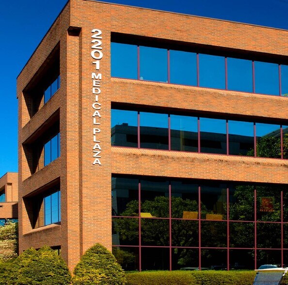 2201 Murphy Ave, Nashville, TN à louer - Photo du bâtiment - Image 3 de 8