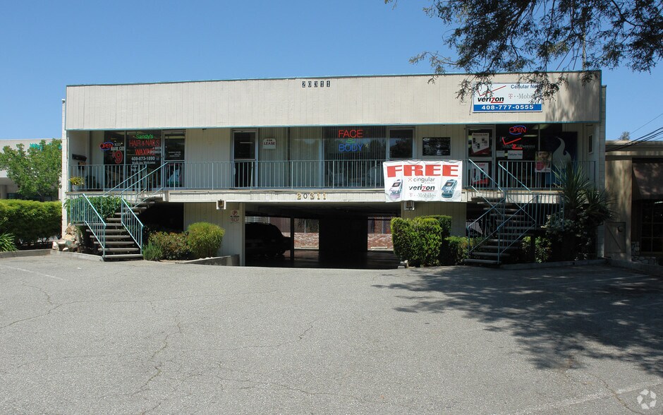 20311 Stevens Creek Blvd, Cupertino, CA à vendre - Photo du bâtiment - Image 2 de 13