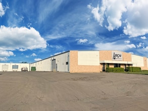 9300 Southwest Dr, Fort Worth, TX à louer Photo intérieure- Image 2 de 2