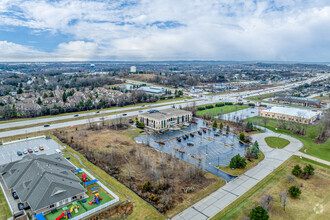 N35W23877 Highfield Ct, Pewaukee, WI - aerial  map view