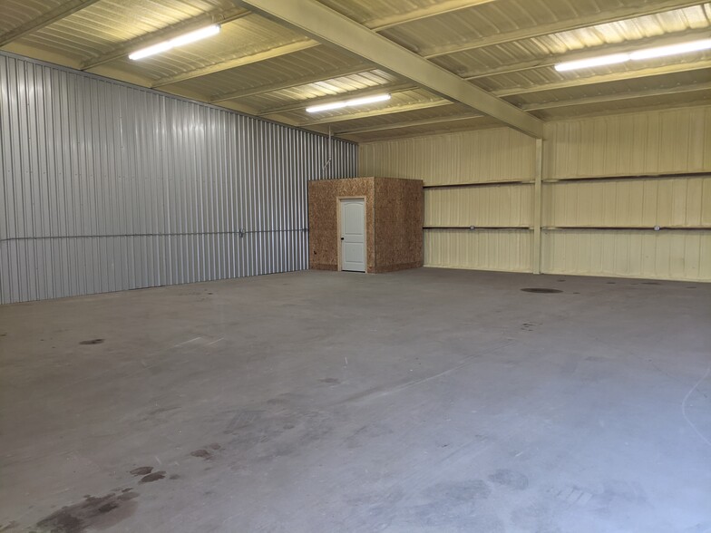 18901 19th St, Bushland, TX for lease - Interior Photo - Image 2 of 4