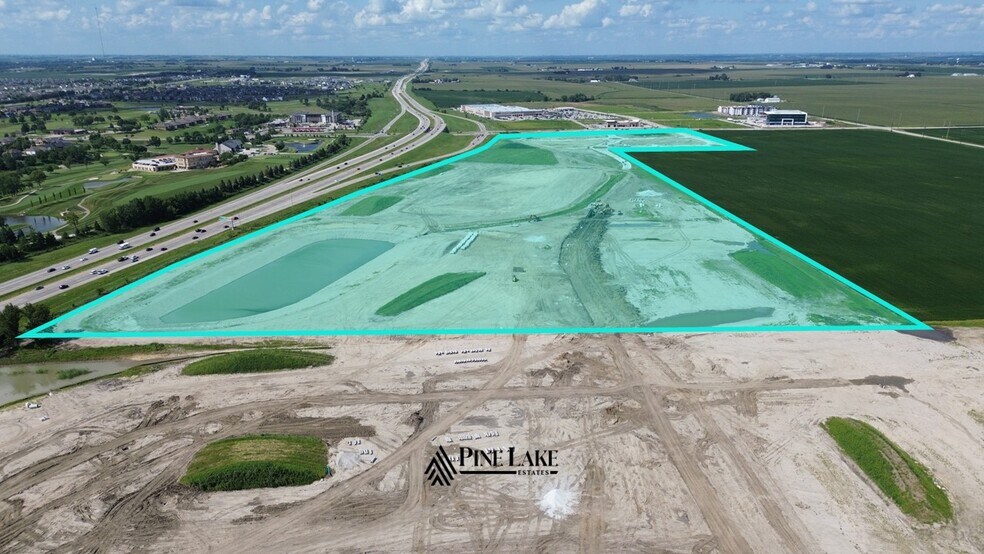 SEC NE 36th St, Ankeny, IA à vendre - Photo du bâtiment - Image 3 de 3