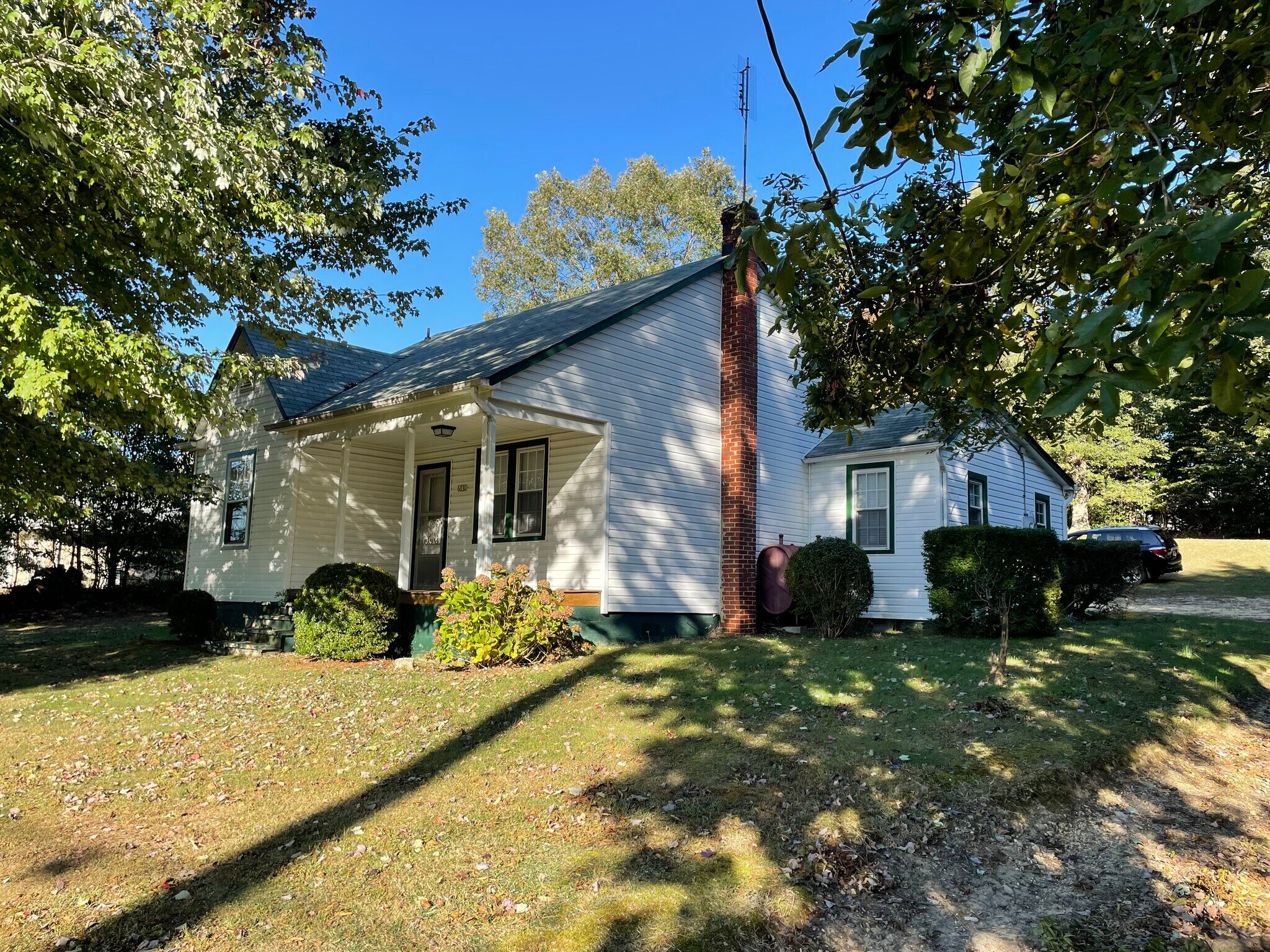 6830 Crain Hwy, La Plata, MD à vendre Photo du bâtiment- Image 1 de 5