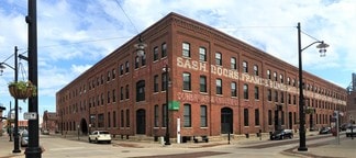 Plus de détails pour 900 Jackson St, Dubuque, IA - Bureau/Commerce de détail à louer
