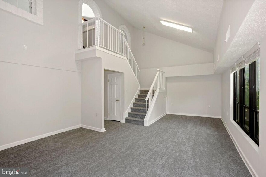 8569-8573 Sudley Rd, Manassas, VA à vendre - Photo intérieure - Image 3 de 7