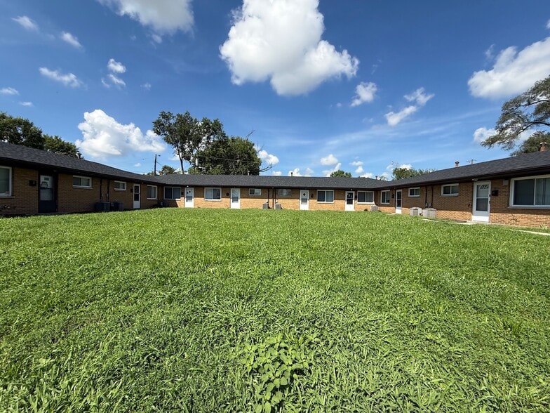 27-41 Rita St, Dayton, OH for sale - Building Photo - Image 1 of 18