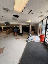 4516 Durham Chapel Hill Blvd, Durham, NC à louer Photo intérieure- Image 2 de 11