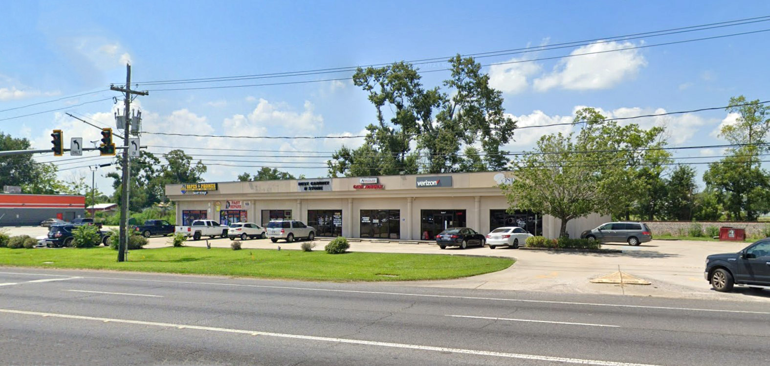 901 W Airline Hwy, La Place, LA for lease Building Photo- Image 1 of 9