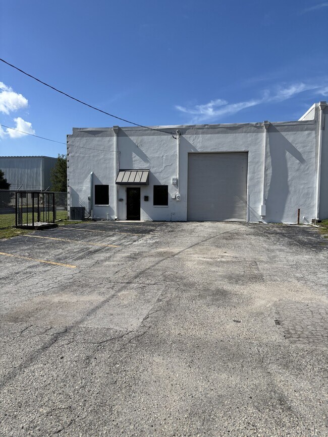 More details for 5126-5136 W Idlewild Ave, Tampa, FL - Industrial for Lease