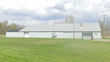 221 W Cherry St, Butler, IN for lease Interior Photo- Image 1 of 1