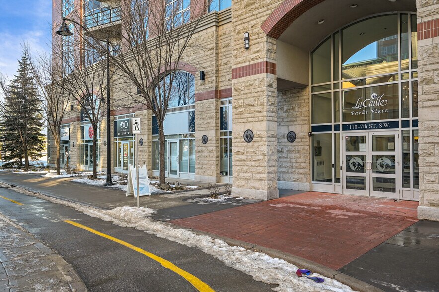 110 7 St SW, Calgary, AB for sale - Primary Photo - Image 1 of 1