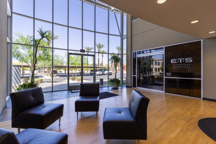 730 N 52nd St, Phoenix, AZ for lease - Lobby - Image 3 of 5