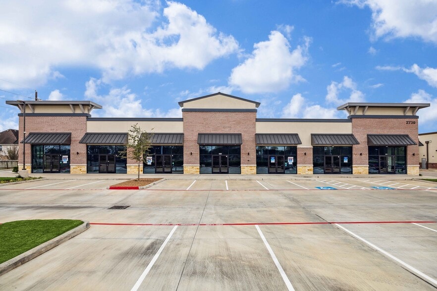2730 FM 1092 Rd, Missouri City, TX for lease - Building Photo - Image 2 of 8