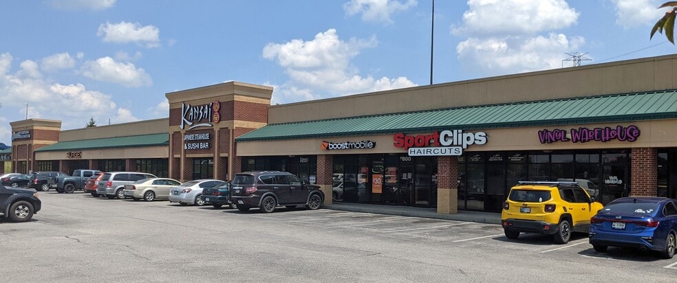 1370 Veterans Pky, Clarksville, IN for lease - Building Photo - Image 3 of 8