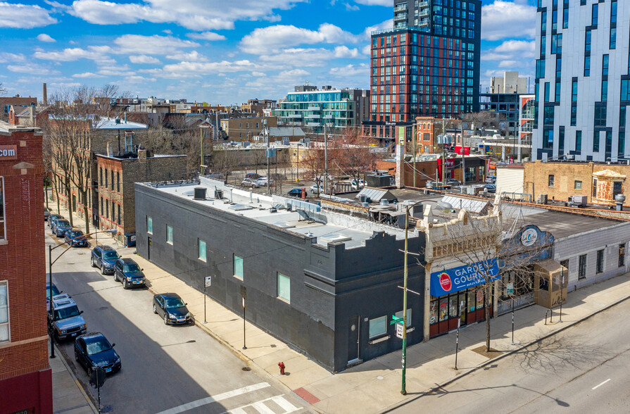 1128 N Ashland Ave, Chicago, IL for sale - Building Photo - Image 1 of 1