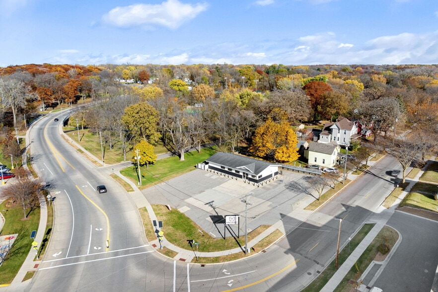 303 NE Mineral Spring Rd, Owatonna, MN for sale - Building Photo - Image 3 of 10
