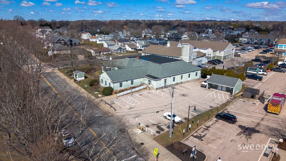 35 Kingstown Rd, Narragansett, RI à louer - Photo du bâtiment - Image 3 de 5