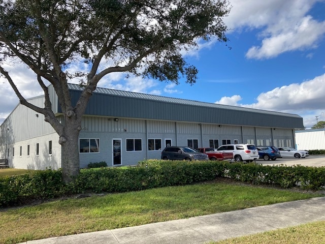 1200-1250 Central Park Dr, Sanford, FL for lease - Building Photo - Image 2 of 9