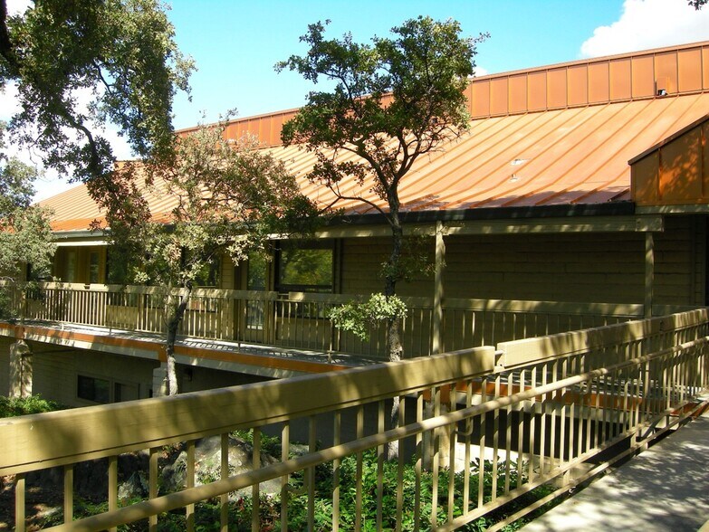 11879 Kemper Rd, Auburn, CA for lease - Building Photo - Image 1 of 7