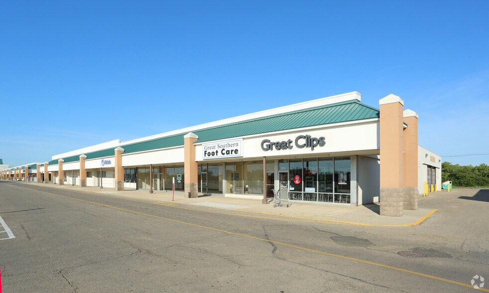 3711-3723 S High St, Columbus, OH for lease - Building Photo - Image 2 of 6