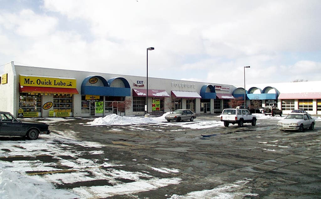 161-169 N Groesbeck Hwy, Mount Clemens, MI for lease Primary Photo- Image 1 of 3