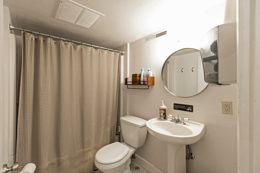 600 South Ave W, Missoula, MT à vendre - Photo du bâtiment - Image 2 de 28