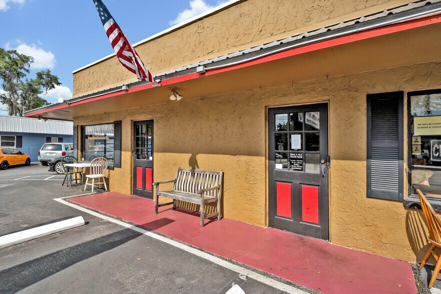 635 S Woodland Blvd, Deland, FL à vendre - Photo du bâtiment - Image 2 de 22