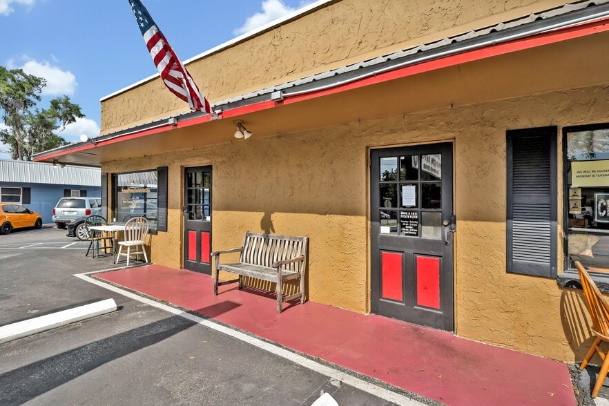 Potato Patch Restaurant Portfolio portfolio of 4 properties for sale on LoopNet.ca - Building Photo - Image 3 of 48