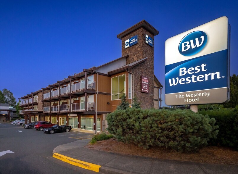 1590 Cliffe Ave, Courtenay, BC à vendre - Photo du bâtiment - Image 1 de 4