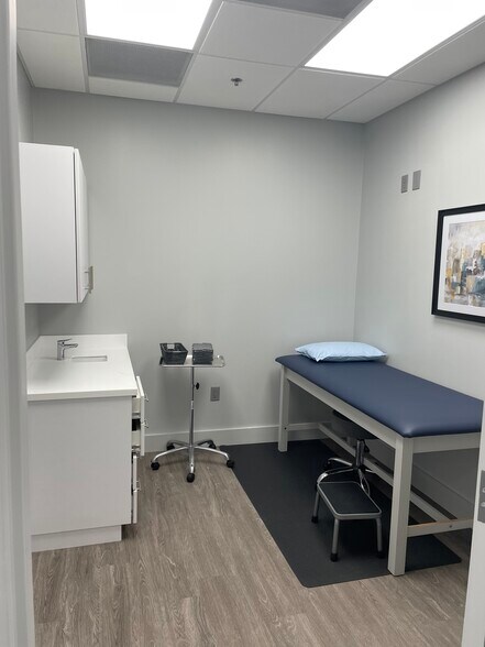 391 Southcrest Cir, Southaven, MS à louer - Photo du bâtiment - Image 3 de 11