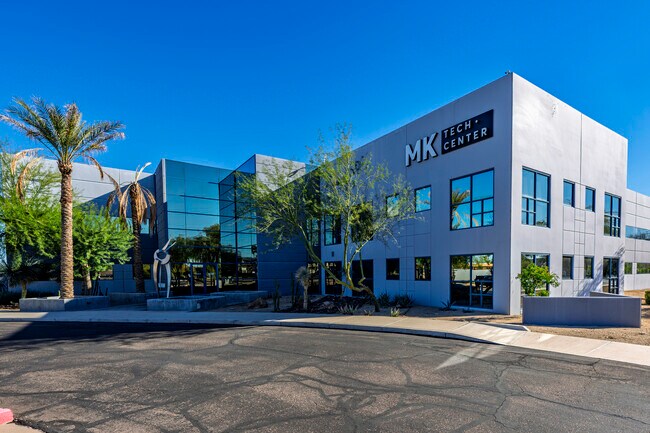 Plus de détails pour 7300 W Boston St, Chandler, AZ - Local d'activités à louer