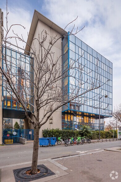 17-31 Quai Panhard Et Levassor, Paris à louer - Photo du bâtiment - Image 2 de 3