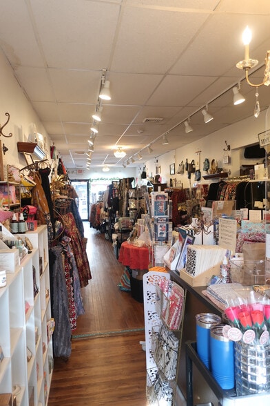168 Maplewood Ave, Maplewood, NJ for lease - Interior Photo - Image 3 of 4
