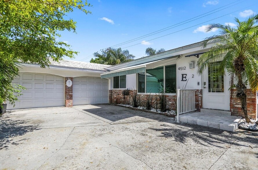 4512 Seagrape Dr, Lauderdale-by-the-Sea, FL à vendre - Photo du bâtiment - Image 2 de 24