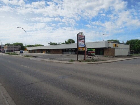 700 Victoria Av, Regina, SK for sale Building Photo- Image 1 of 1