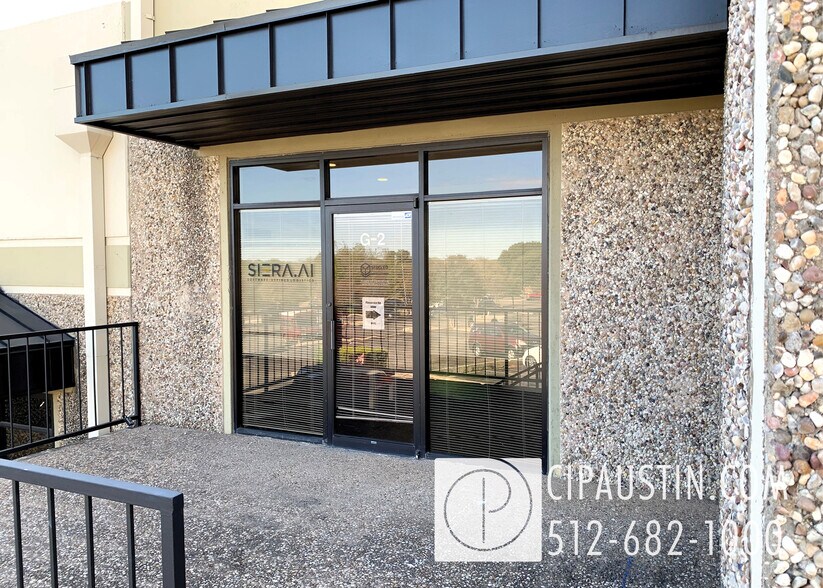 1601 Rutherford Ln, Austin, TX à louer - Photo du bâtiment - Image 3 de 10