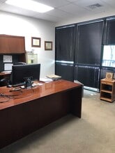1848 Charter Ln, Lancaster, PA for lease Interior Photo- Image 2 of 2