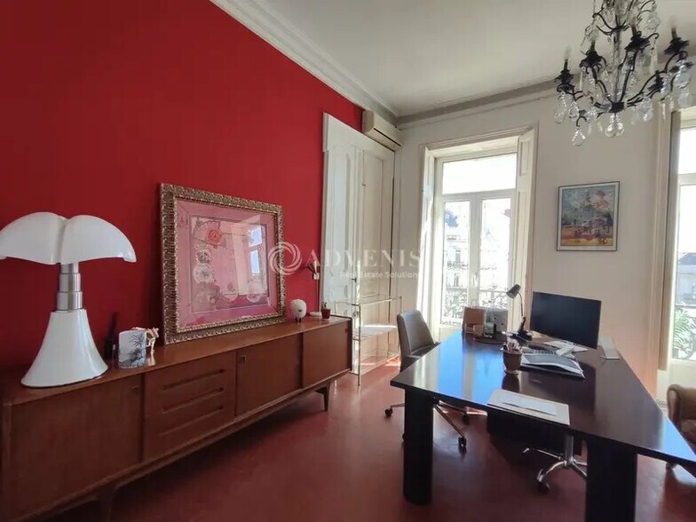 Office in Montpellier for lease - Interior Photo - Image 2 of 8