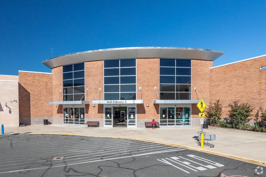 8300 Sudley Rd, Manassas, VA for sale - Building Photo - Image 2 of 8