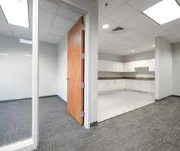 8820 Columbia 100 Pky, Columbia, MD for lease Interior Photo- Image 2 of 6