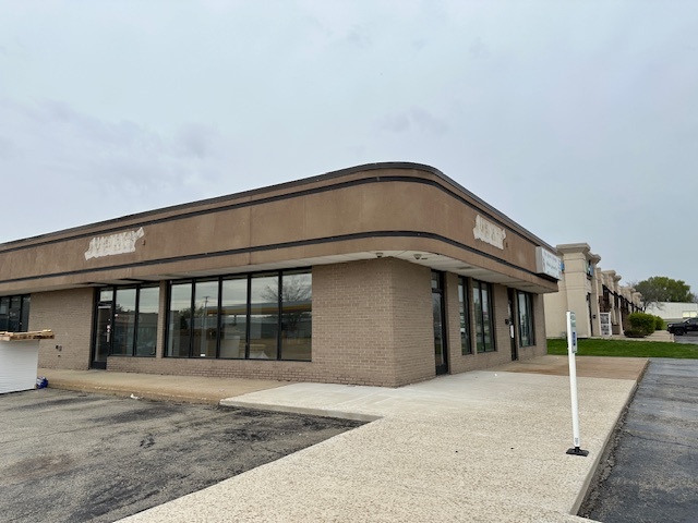 3208 S Alpine Rd, Rockford, IL for lease Building Photo- Image 1 of 4