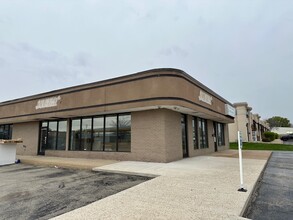 3208 S Alpine Rd, Rockford, IL for lease Building Photo- Image 1 of 4