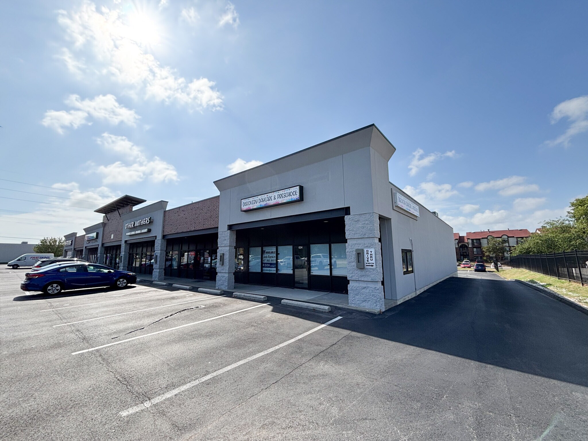 634 E Battlefield St, Springfield, MO à vendre Photo principale- Image 1 de 1