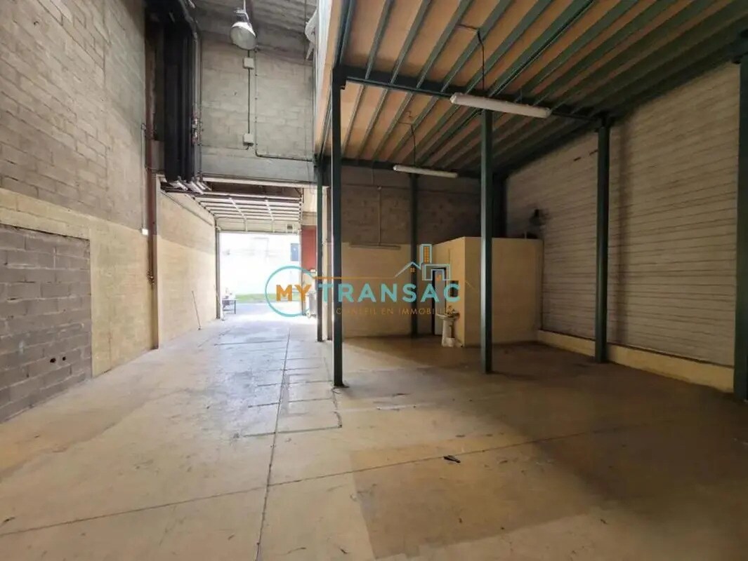 Flex in Fontenay-sous-Bois for lease Interior Photo- Image 1 of 13