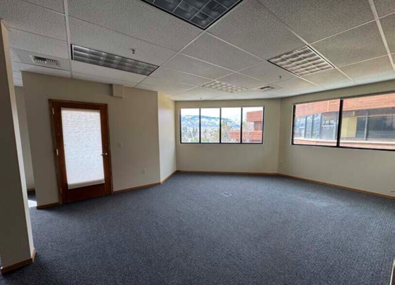 5405 Mae Anne Ave, Reno, NV à vendre - Photo du bâtiment - Image 2 de 31