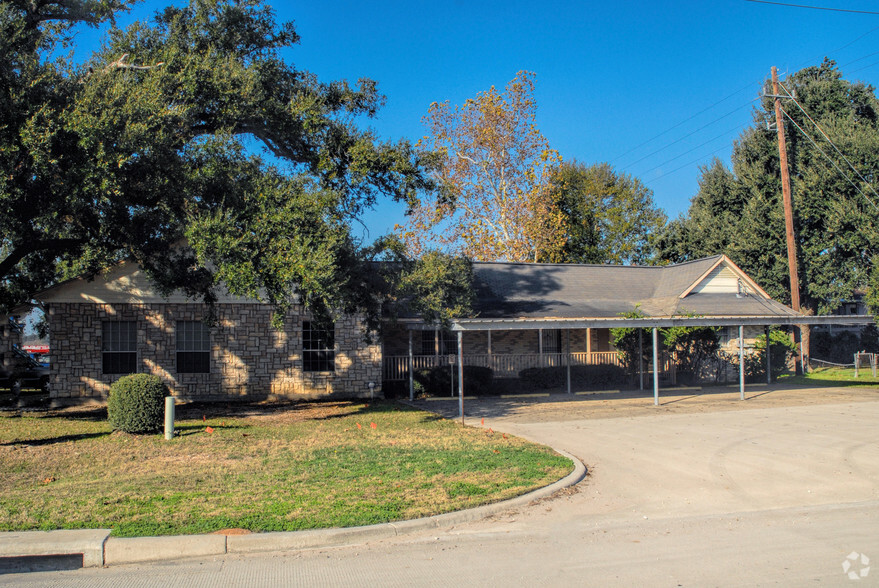 24227 Hufsmith-Kohrville Rd, Tomball, TX for sale - Building Photo - Image 2 of 6