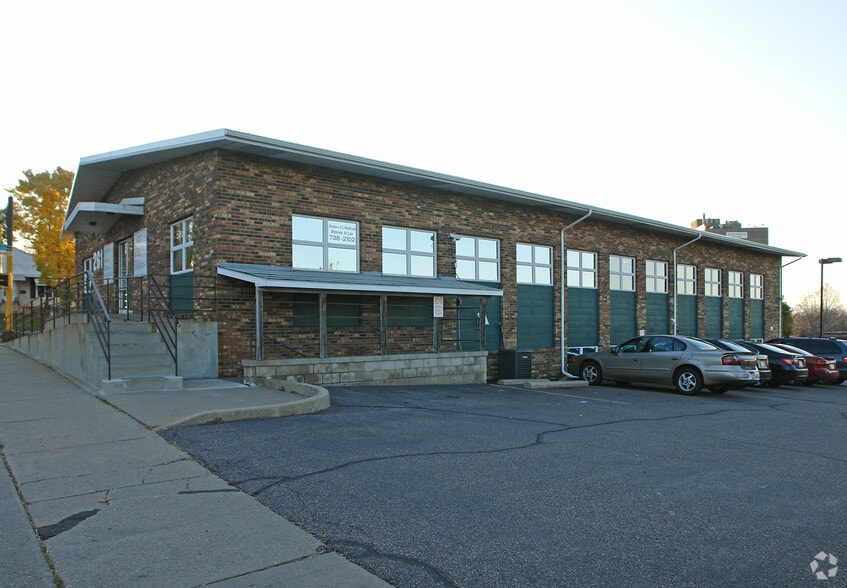 261 Ruth St N, Saint Paul, MN à louer - Photo du bâtiment - Image 3 de 3